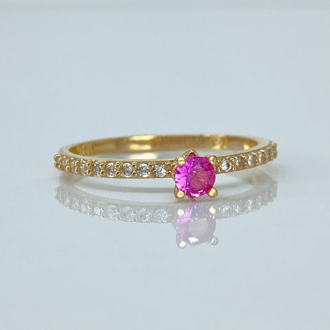 Anillo Solitario Circon Fucsia Y Blancos Oro amarillo 18k / Talla 7 / 1,80 Gr