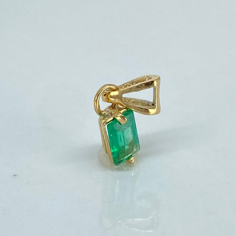 Dije Rectangular Esmeralda 30PTS Oro amarillo 0,43 Gr / 1,3 Cm *