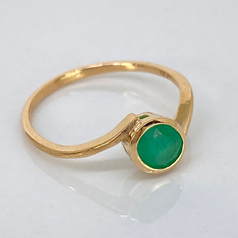 Anillo Solitario Esmeralda Ovalado 110PTS Oro amarillo 18k / Talla 7 / 1,9 Gr *