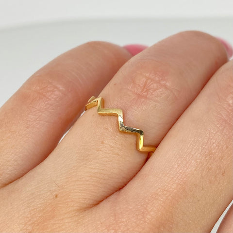 Anillo Zic Zac Oro amarillo 18k / Talla 5 3/4 / 1,24 Gr