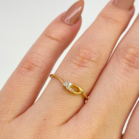 Anillo Abertura Flor Circones Blancos Oro amarillo 18k / Talla 6 1/2 / 1,26 Gr †