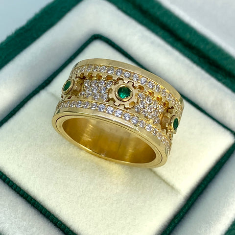 Anillo Engranaje Circones Blancos Y Verdes / POR FABRICACIÓN Oro amarillo 18k / Talla 9 1/2 / 25 Gr *