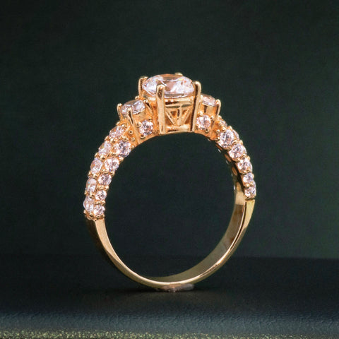 Anillo Solitario Con Circones POR FABRICACION Oro amarillo 18k / Talla 5/10 / 4,1 Gr *