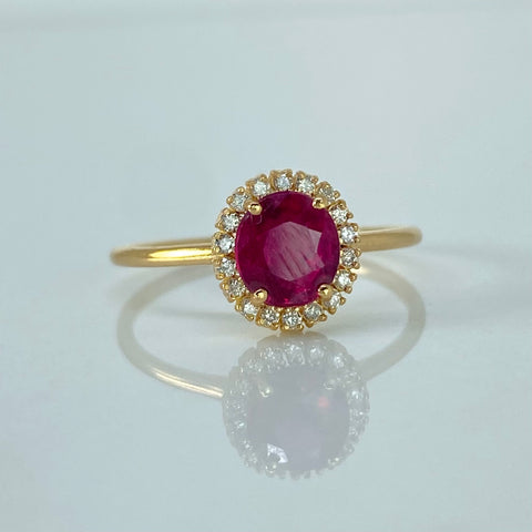 Anillo Solitario Rubi 98PTS Diamatantes 9PTS Oro amarillo / Talla 6 1/2 / 1,75 Gr †