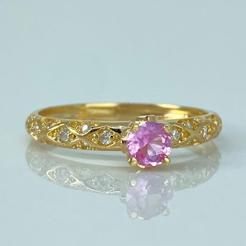 Anillo Solitario Circones Blancos Rosa Oro amarillo / Talla 6 3/4 / 2,15 Gr