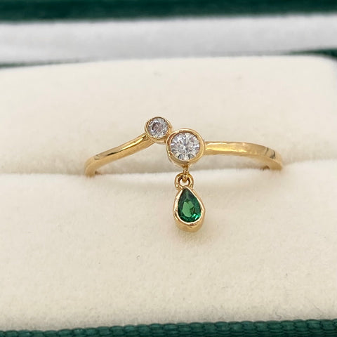 Anillo Colgante Circon Verde Y Blancos Oro amarillo 18k / Talla 6 1/4 / 1,27 Gr *