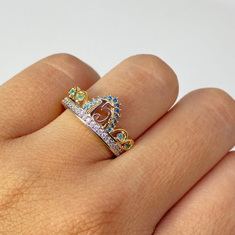 Anillo 15 Años Circones Azules Claros Y Blancos Oro amarillo 18k / Talla 7 1/4 / 2,93 Gr