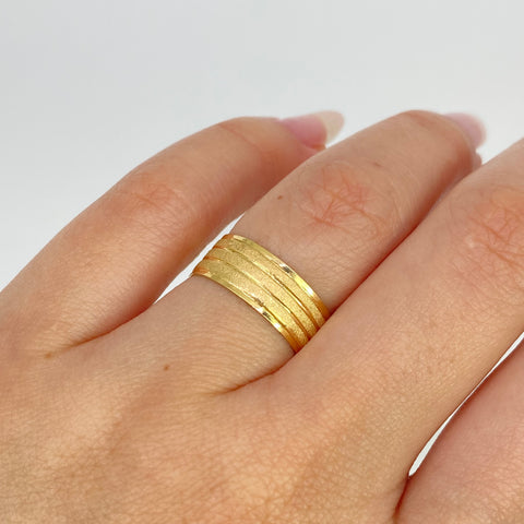 Anillo Argolla 3 Lineas Diamantadas Oro amarillo 18k / Talla 5 1/2 / 2,69 Gr *