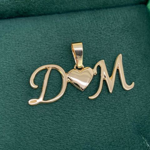 Dije Iniciales Corazón Personalizado  POR FABRICACION Oro amarillo 18k 4,62 Gr *