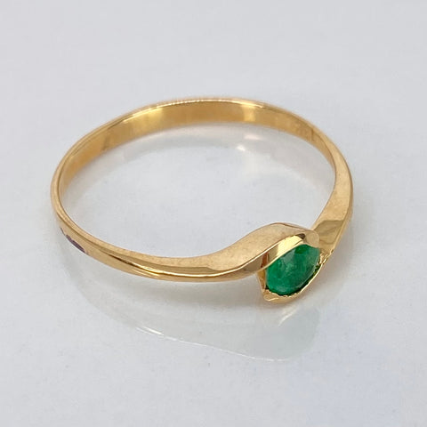 Anillo Solitario Esmeralda 30PTS  Oro amarillo 18k / Talla 6 3/4 / 1,3 Gr *