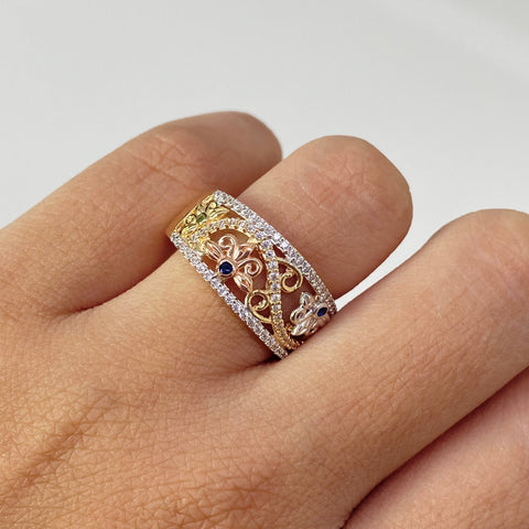 Anillo Flores Circones Verdes Azul Y Blancos Tres oros 18k / Talla 8 3/4 / 5,13 Gr