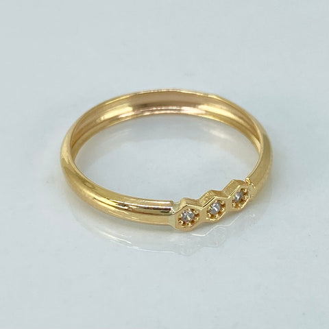 Anillo Hexagono Circones Blancos Oro amarillo 18k / Talla 6 3/4 / 0,9 Gr *