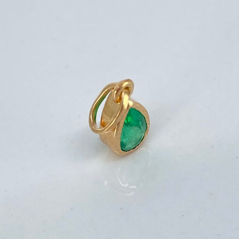 Dije Lagrima Esmeralda 60PTS Oro amarillo 0,75 Gr / 1,5 Cm