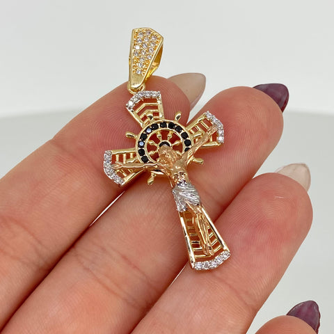 Dije Cruz Cristo Circones Blancos Negros Tres oros 18k 5,03 Gr / 4,4 Cm  *