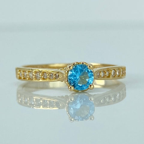 Anillo Solitario Circulo Circones Blancos Celeste Oro amarillo / Talla 6 1/4 / 1,81 Gr †
