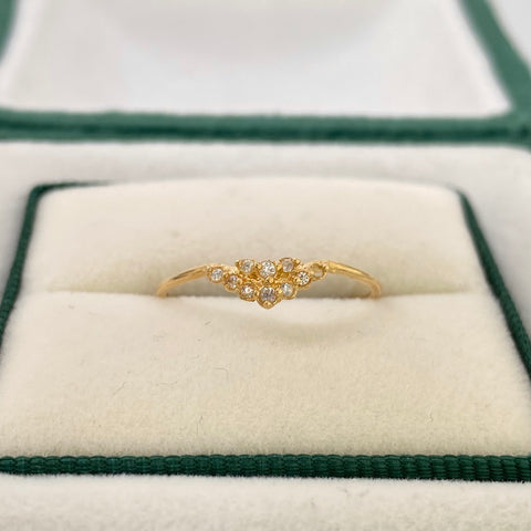 Anillo Circones Blancos Oro amarillo 18k / Talla 6 3/4 / 0,78 Gr *