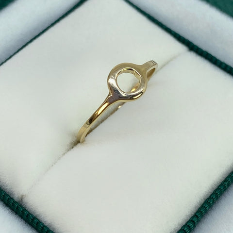Anillo Circulo Oro amarillo 18k / Talla 5 1/2 / 1,07 Gr