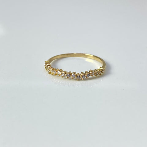 Anillo Circulo Circones Blancos Oro amarillo 18k / Talla 7 1/2 / 1,0 Gr *