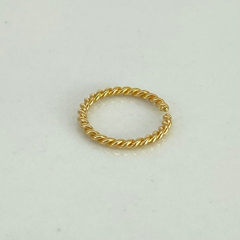 Piercing Aro Entorchado / Oro Amarillo 18k (Joya) / 0,3gr / 1,1cm / (Labio)