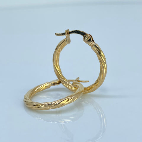 Candongas Entorchadas Oro amarillo 18k 1,65 Gr / 2,1 Cm †