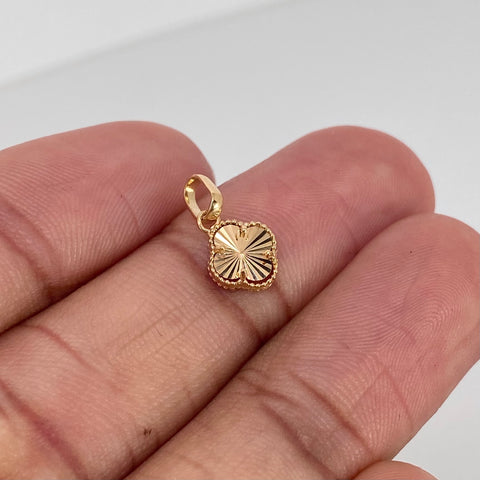 Dije Trebol Diamantado Oro amarillo 0,52 Gr / 1,5 Cm *