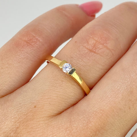 Anillo Solitario Circon Blanco Oro amarillo 18k / Talla 6 3/4 / 1,55 Gr *