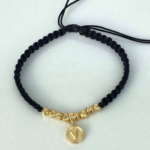 Pulsera tejida Dije Letra V / BD 8uni 4mm / Hilo Negro Oro amarillo 18k 1 Gr *