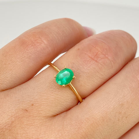 Anillo Solitario Esmeralda 85PTS Oro amarillo 18k / Talla 6 1/4 / 1,5 Gr