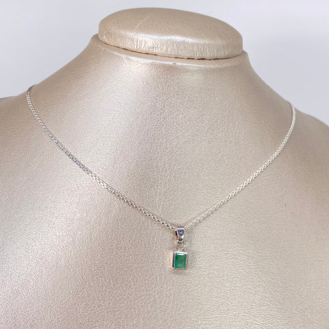 Set Cadena China + Dije Esmeralda Rectangular 60PTS Plata 925 3,26 Gr / 1,6 mm / 50 Cm *