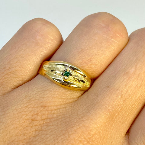 Anillo Fondo Diamantado Circón Verde Oro amarillo 18k / Talla 9 1/4 / 1,56 Gr