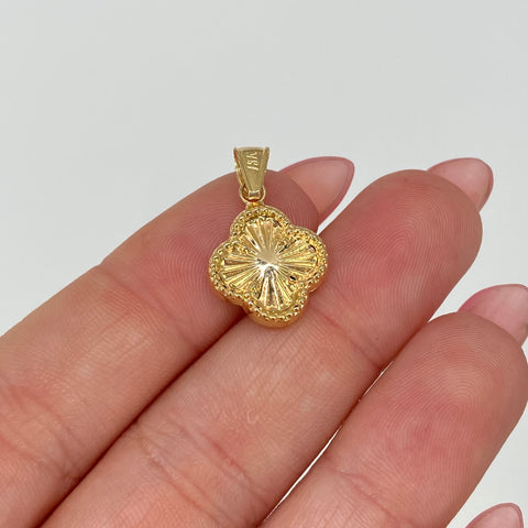 Dije Trebol Diamantado Oro amarillo 18k 0,95 Gr / 2,3 Cm *