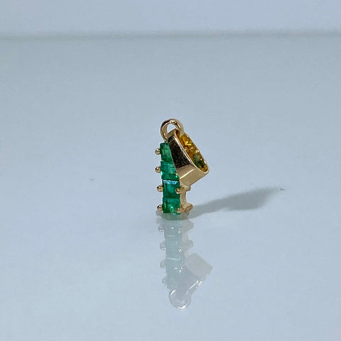 Dije Largo / 30 Pts Esme Oro amarillo 18k 0,65 Gr / 1,8 Cm  *