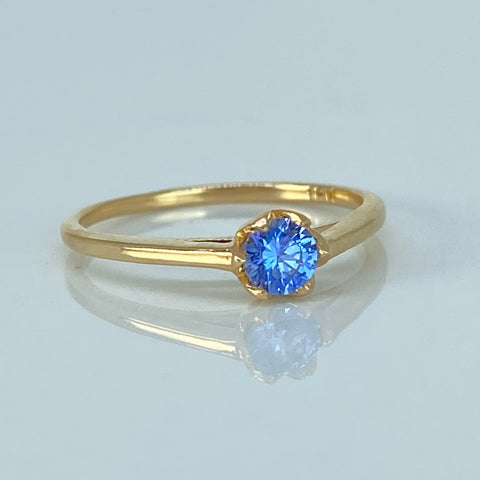 Anillo Solitario Circon Azul Oro amarillo / Talla 5 1/2 / 1,61 Gr