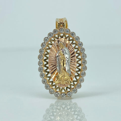 Dije Virgen Guadalupe Circones Blancos  Tres oros 18k 4,57 Gr / 3,2 Cm