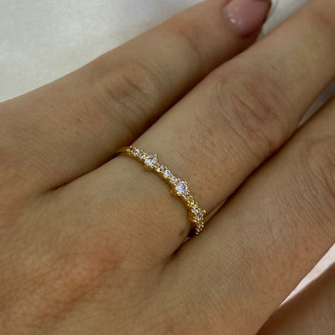Anillo Circones Blancos Oro Amarillo 18k T 6 1/4/ 0,98 Gr / *
