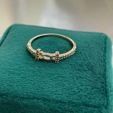 Anillo Anillo Eslabones Circones Verdes / Talla 7 3/4 Oro amarillo 18k 1,42 Gr *