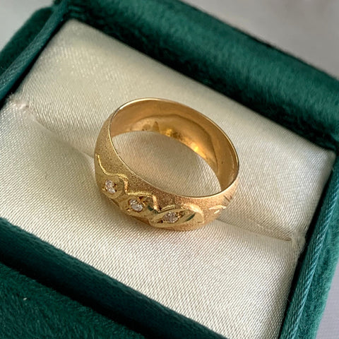 Anillo Argolla Diamantada Circones Blancos Oro amarillo 18k / Talla 6 / 1,94 Gr *
