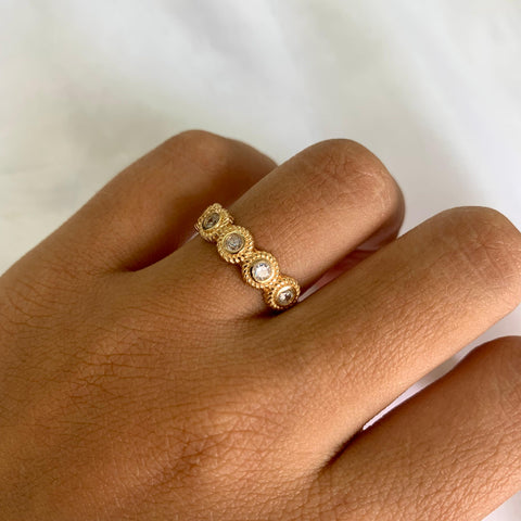 Anillo Circones Blancos Borde Diamantado Oro amarillo 18k / Talla 7 / 2,30 Gr *