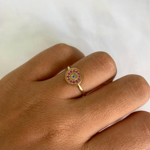 Anillo Circulo Centro Circon Azul Borde Circones Morados  Oro amarillo 18k / Talla 7 1/4 / 1,67 Gr *