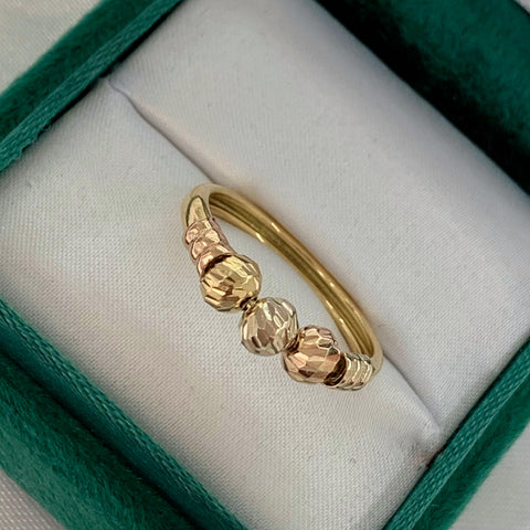 Anillo Balines Diamantados Tres oros 18k / Talla 8 / 1,91 Gr *