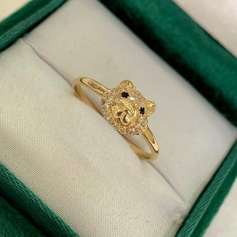 Anillo Cara Oso Circones Blancos Y Negros Oro amarillo 18k / Talla 7 / 1,77 Gr