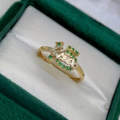 Anillo 15 Años Con Circon Verdes Oro amarillo y Oro blanco 18k / Talla 5 1/2 / 1,78 Gr
