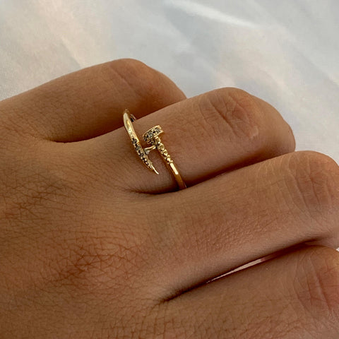 Anillo Clavo Con Circones Oro amarillo 18k / Talla 9 / 1,86 Gr