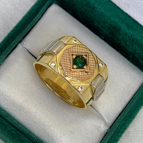 Anillo Circones Verdes Y Blancos Tres oros 18k / Talla 11 1/2 / 9,48 Gr