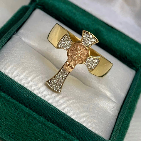 Anillo Cruz  Rostro Cristo Con Circones Blancos Oro amarillo y Oro rosa 18k / Talla 9 / 5,45 Gr