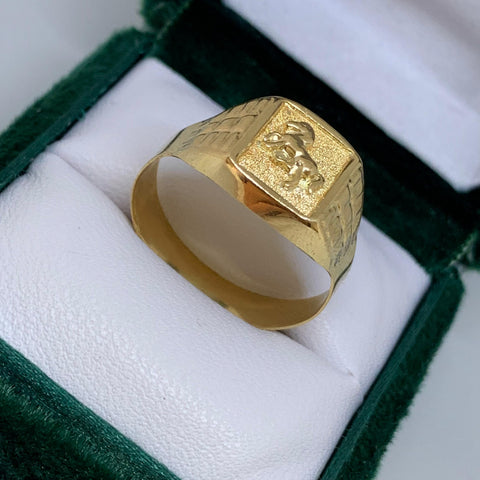 Anillo Cuadros Caballo Central Oro amarillo 18k / Talla 12 3/4 / 3,82 Gr