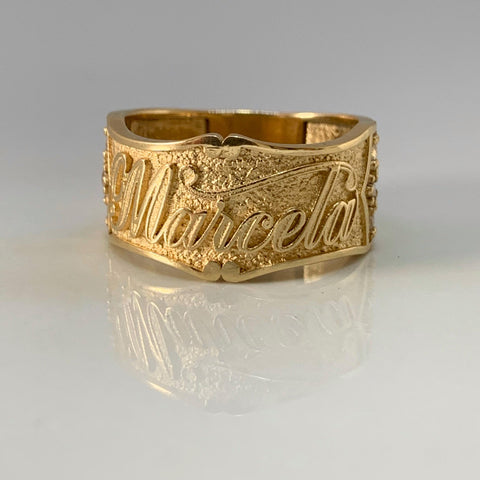 Anillo  Nombre POR FABRICACIÓN Oro amarillo 18k / Talla 7 / 5,89 Gr *