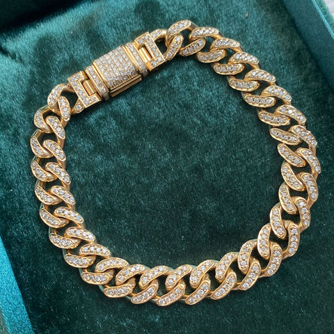 Pulso Cubano Con Circones POR FABRICACIÓN Oro amarillo 18k 53,00 Gr / 9 mm / 21 Cm *