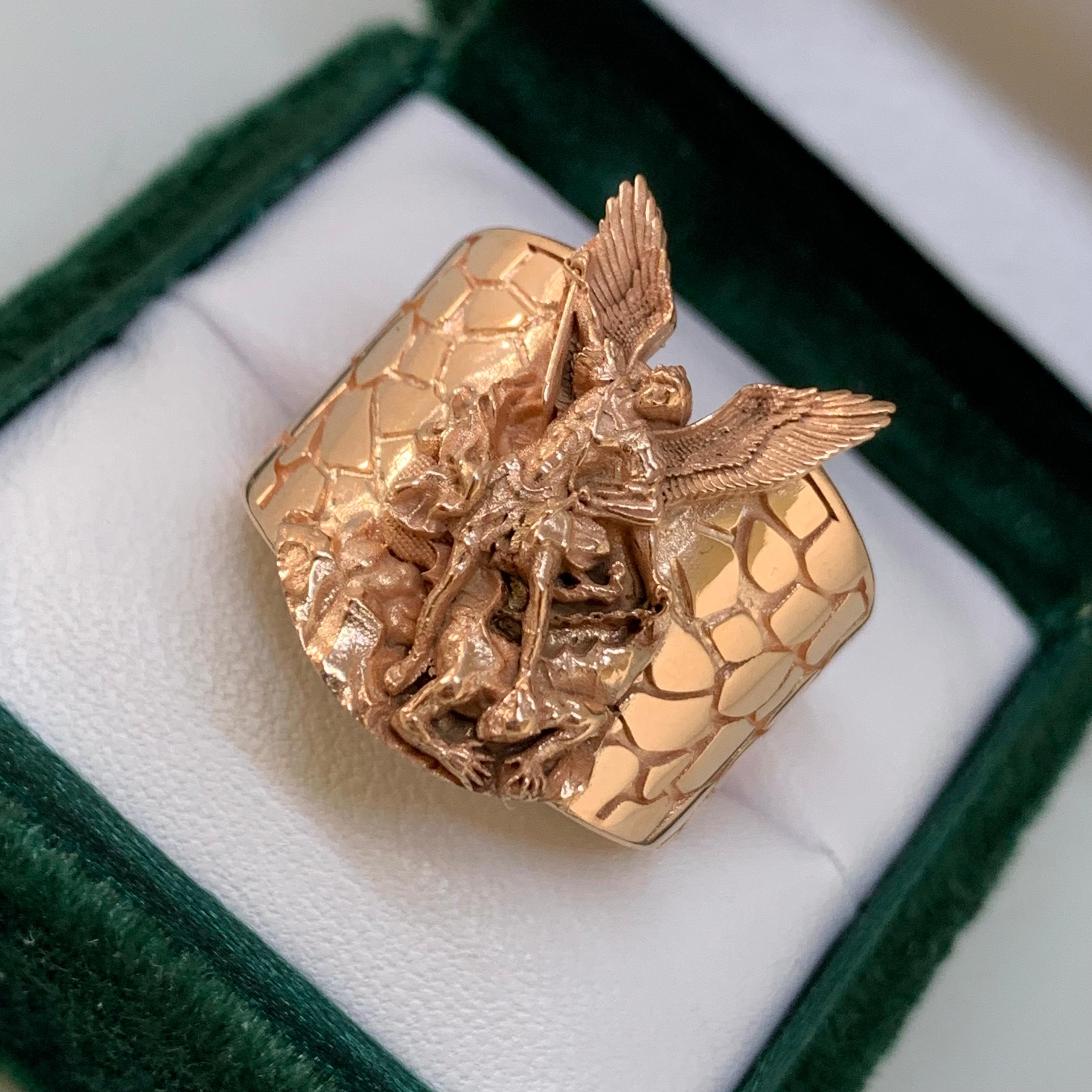 Anillo San Miguel Arcángel POR FABRICACIÓN Oro rosa o Oro Amarillo 18k