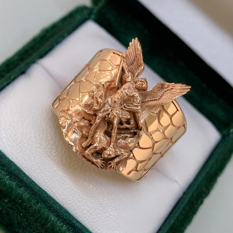 Anillo San Miguel Arcángel POR FABRICACIÓN Oro rosa o Oro Amarillo 18k / Talla 11 / 21,02 Gr *